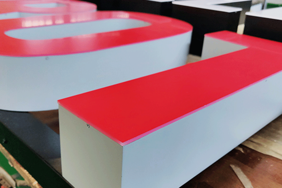 LED無邊框字標(biāo)識(shí)標(biāo)牌制作有哪些優(yōu)點(diǎn)？